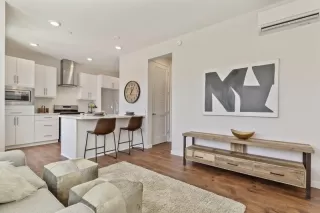 Photo #4: 221061986 Listing