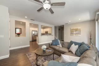 Photo #4: 221062056 Listing