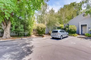 Photo #2: 221062309 Listing