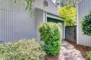 Photo #4: 221062309 Listing