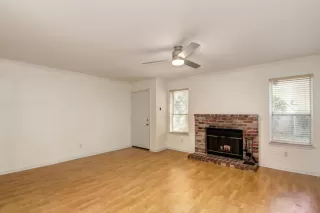 Photo #4: 221062579 Listing