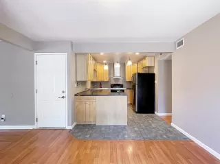 Photo #5: 221062804 Listing