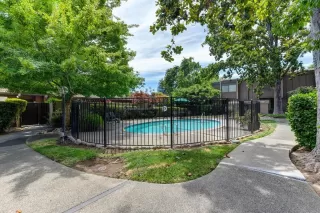 Photo #3: 221062807 Listing