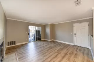 Photo #6: 221062919 Listing