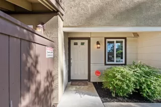 Photo #2: 221063055 Listing