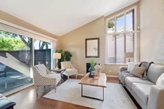 Photo #5: 221063055 Listing