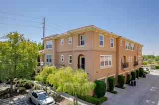 Photo #1: 221063150 Listing