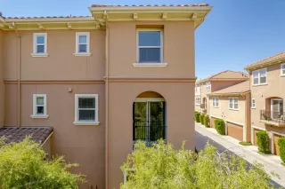 Photo #2: 221063150 Listing