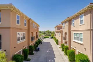 Photo #3: 221063150 Listing