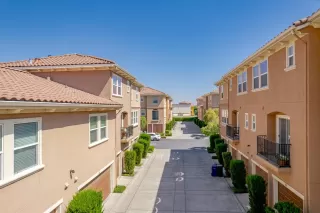 Photo #4: 221063150 Listing