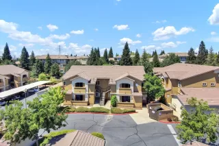 Photo #4: 221063162 Listing 