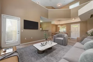 Photo #1: 221063301 Listing