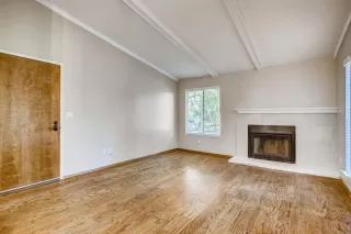 Photo #3: 221063629 Listing 