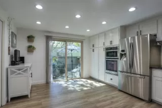 Photo #5: 221063951 Listing