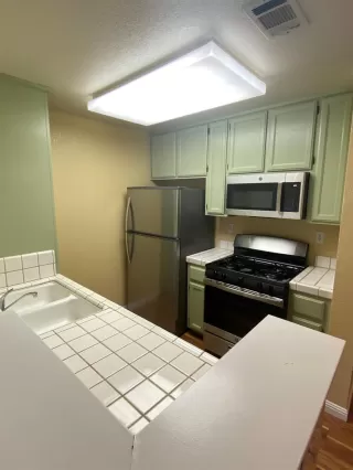 Photo #2: 221064371 Listing 