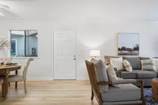 Photo #2: 221064454 Listing