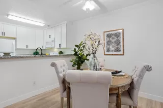 Photo #4: 221064454 Listing