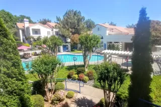 Photo #2: 221064585 Listing 