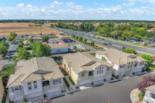 Photo #2: 221065175 Listing