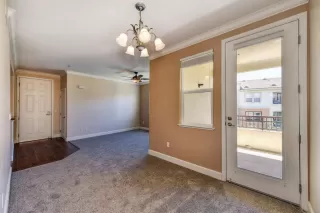 Photo #6: 221065498 Listing 