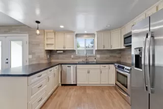 Photo #3: 221065544 Listing 