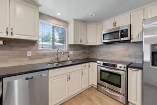 Photo #4: 221065544 Listing 