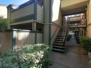 Photo #6: 221065584 Listing