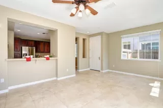 Photo #5: 221065799 Listing