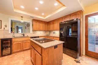 Photo #5: 221066005 Listing