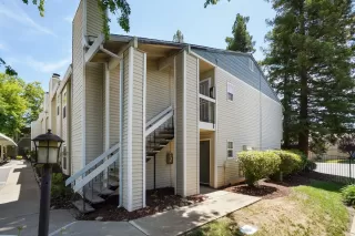 Photo #2: 221066169 Listing