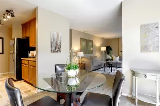 Photo #3: 221067446 Listing