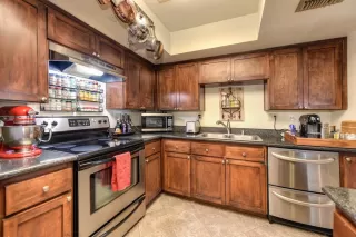 Photo #6: 221067860 Listing