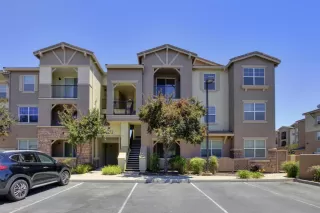 Photo #1: 221068074 Listing