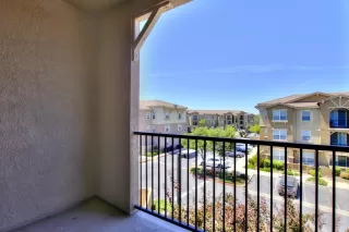 Photo #6: 221068074 Listing