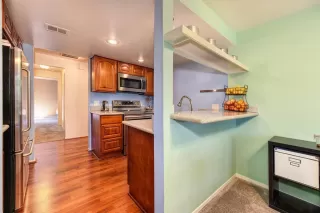 Photo #6: 221068589 Listing 