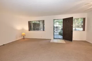 Photo #5: 221068683 Listing