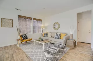 Photo #4: 221068807 Listing 