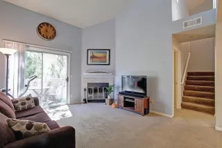 Photo #2: 221068848 Listing