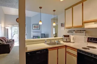 Photo #3: 221068848 Listing