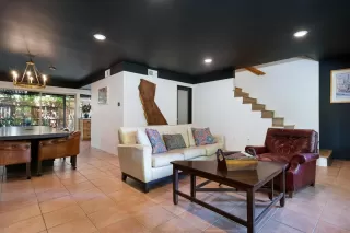 Photo #2: 221069043 Listing 