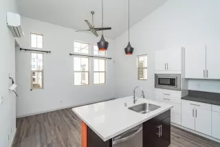 Photo #3: 221069217 Listing