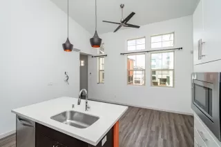 Photo #5: 221069217 Listing