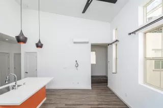 Photo #6: 221069217 Listing