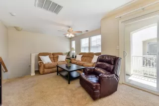 Photo #5: 221069465 Listing