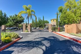 Photo #1: 221069776 Listing