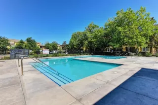 Photo #3: 221069776 Listing