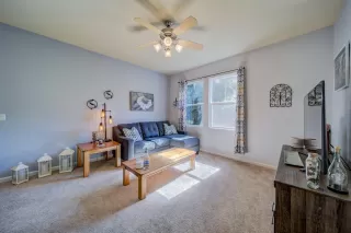 Photo #4: 221070259 Listing