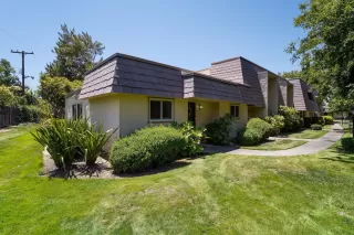 Photo #2: 221071758 Listing 