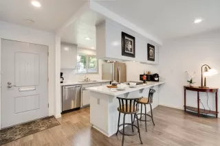 Photo #4: 221071758 Listing 