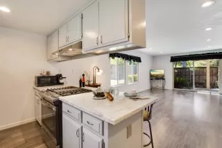 Photo #6: 221071758 Listing 